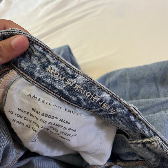 American Eagle Stretch High Rise Mom Straight Jeans Sz 14 Short - Picture 10 of 11